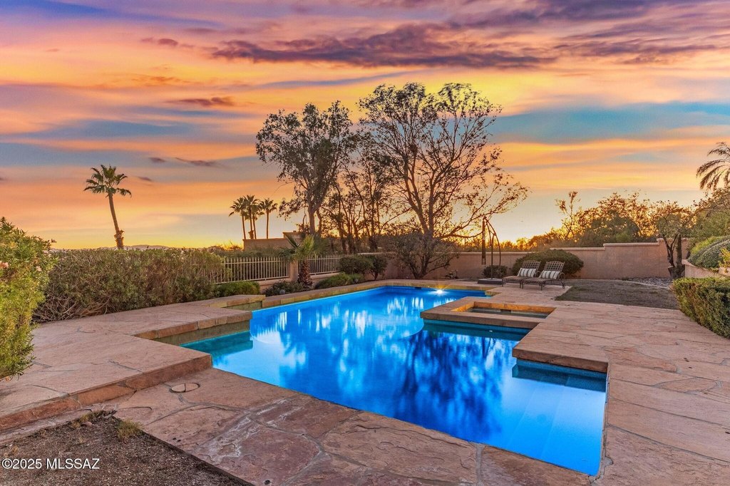 Tucson, Arizona, 85718, United States, 4 Bedrooms Bedrooms, ,3 BathroomsBathrooms,Residential,Forsale,1990373