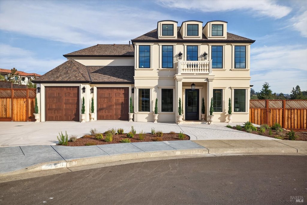 Santa Rosa, California, 95403, United States, 5 Bedrooms Bedrooms, ,4 BathroomsBathrooms,Residential,Forsale,2014494