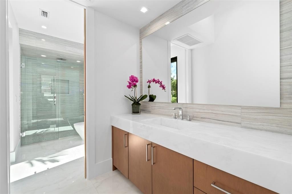 Fort Lauderdale, Florida, 33301, United States, 6 Bedrooms Bedrooms, ,5.5 BathroomsBathrooms,Residential,Forsale,1994100