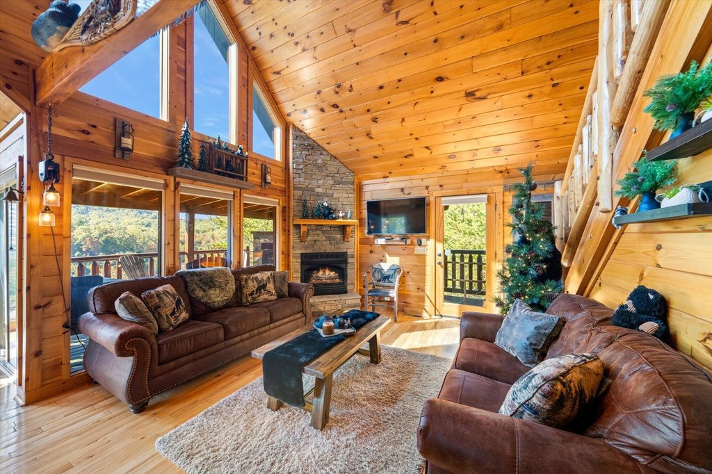 Sevierville, Tennessee, 37862, United States, 3 Bedrooms Bedrooms, ,3 BathroomsBathrooms,Residential,Forsale,1988739