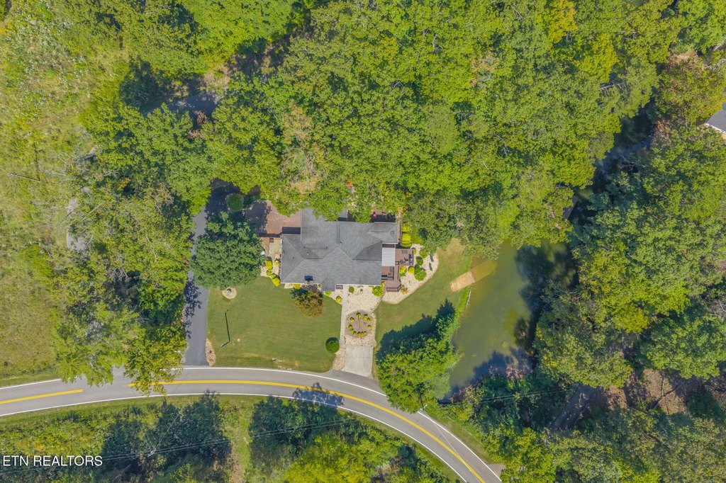 Lenoir City, Tennessee, 37772, United States, 3 Bedrooms Bedrooms, ,3 BathroomsBathrooms,Residential,Forsale,1973613