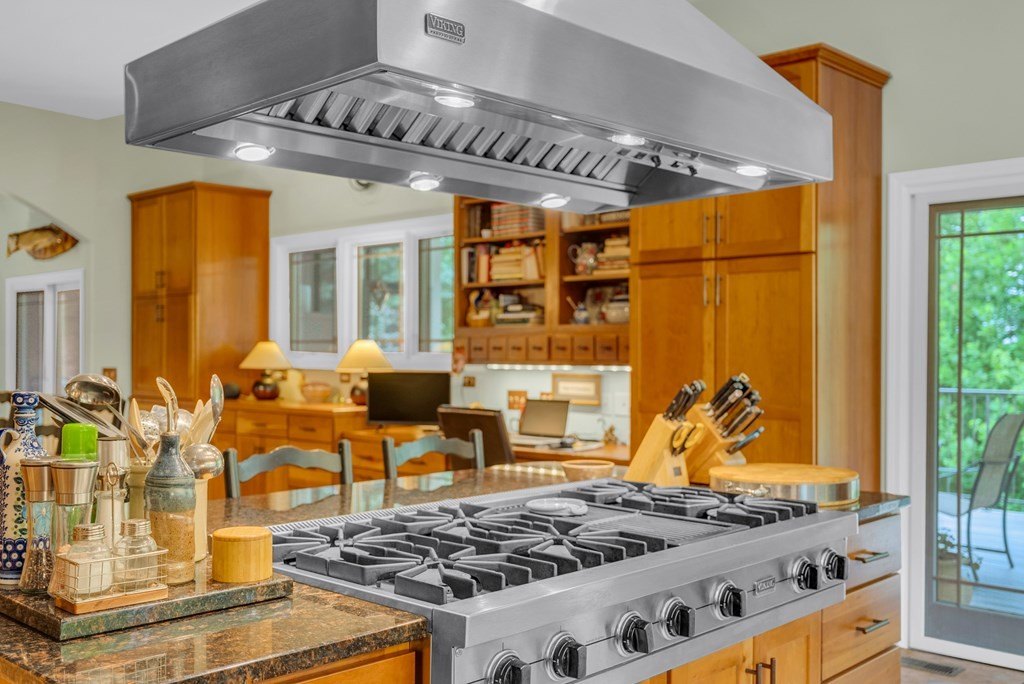 SPARTA, Tennessee, 38583, United States, 3 Bedrooms Bedrooms, ,3.5 BathroomsBathrooms,Residential,Forsale,1929832