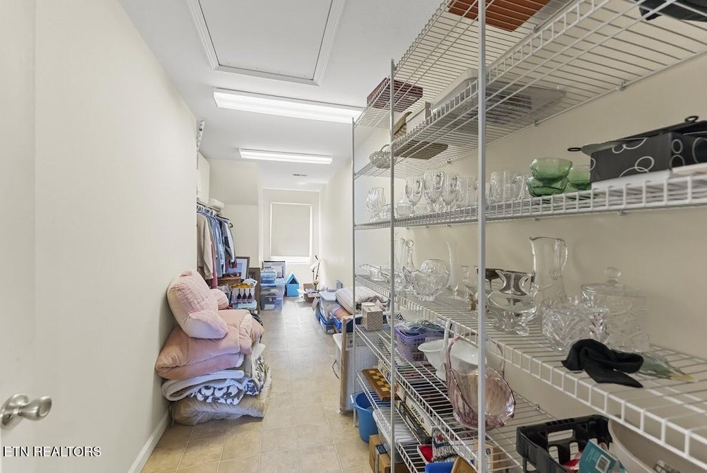 Pikeville, Tennessee, 37367, United States, 4 Bedrooms Bedrooms, ,3.5 BathroomsBathrooms,Residential,Forsale,1886011