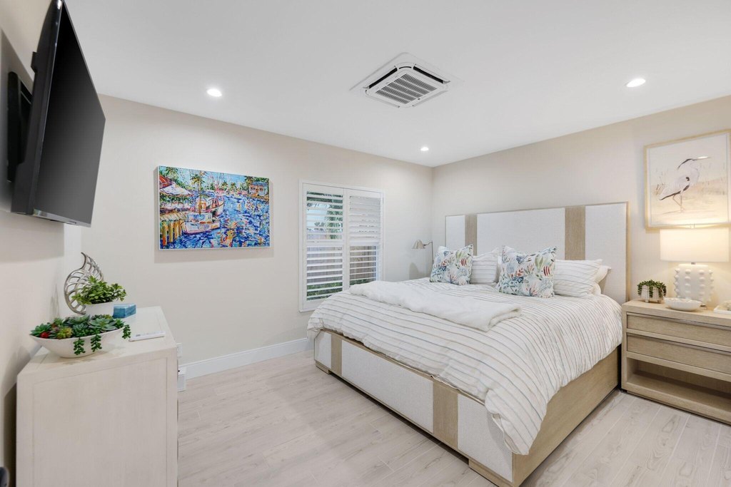 Highland Beach, Florida, 33487, United States, 3 Bedrooms Bedrooms, ,3 BathroomsBathrooms,Residential,Forsale,1996318