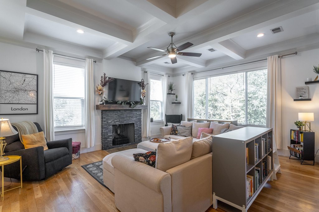 Chattanooga, Tennessee, 37405, United States, 4 Bedrooms Bedrooms, ,3.5 BathroomsBathrooms,Residential,Forsale,1995329