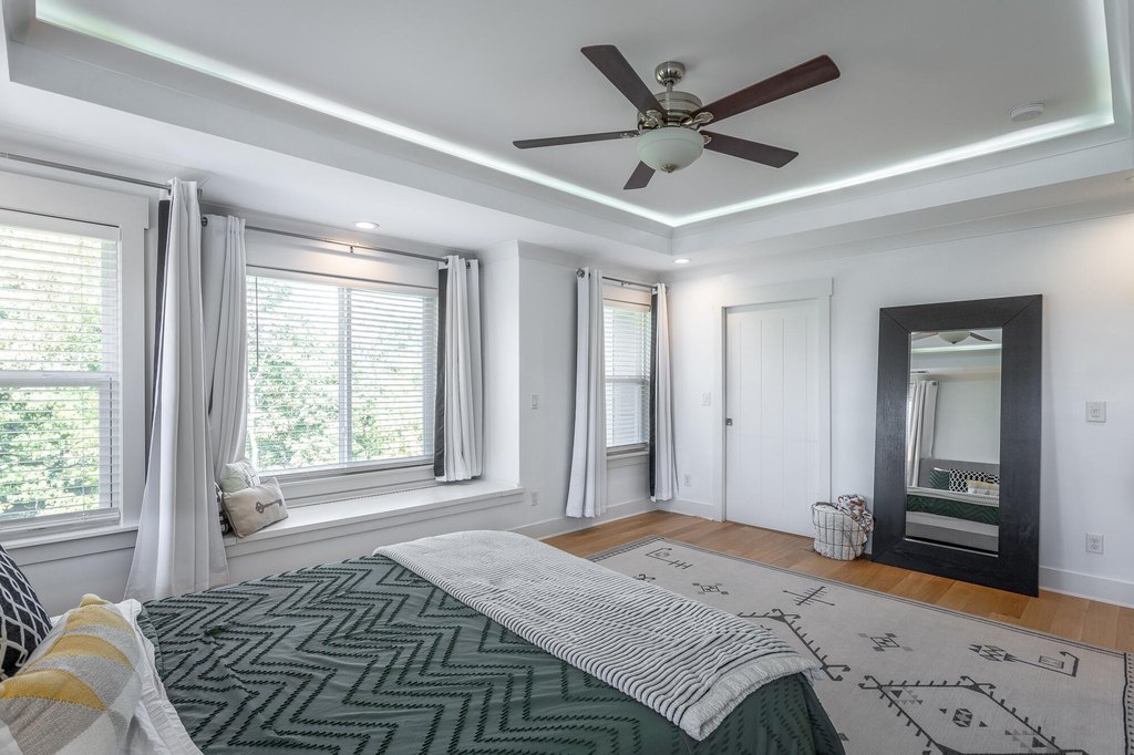 Chattanooga, Tennessee, 37405, United States, 4 Bedrooms Bedrooms, ,3.5 BathroomsBathrooms,Residential,Forsale,1995329