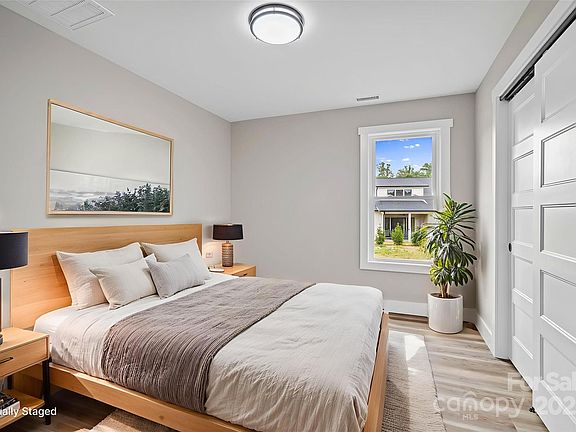 Asheville, North Carolina, 28806, United States, 3 Bedrooms Bedrooms, ,2 BathroomsBathrooms,Residential,Forsale,1986000