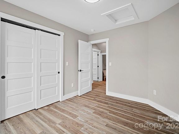 Asheville, North Carolina, 28806, United States, 3 Bedrooms Bedrooms, ,2 BathroomsBathrooms,Residential,Forsale,1986000