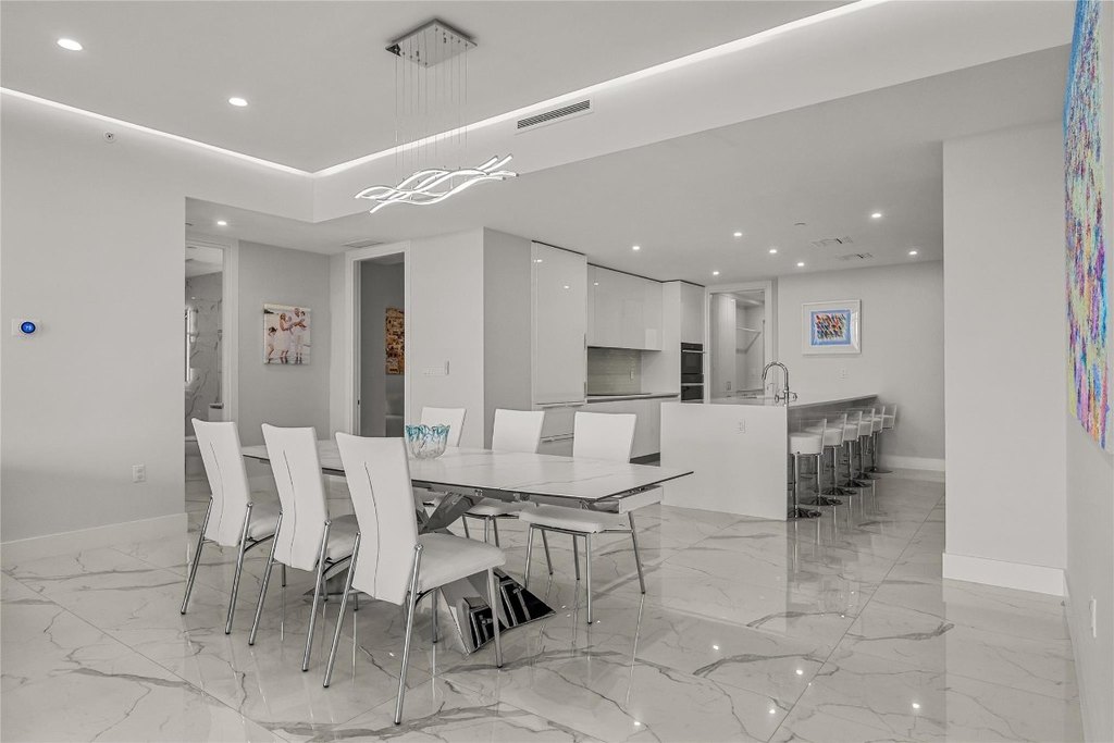 Fort Lauderdale, Florida, 33304, United States, 2 Bedrooms Bedrooms, ,2 BathroomsBathrooms,Residential,Forsale,2011614