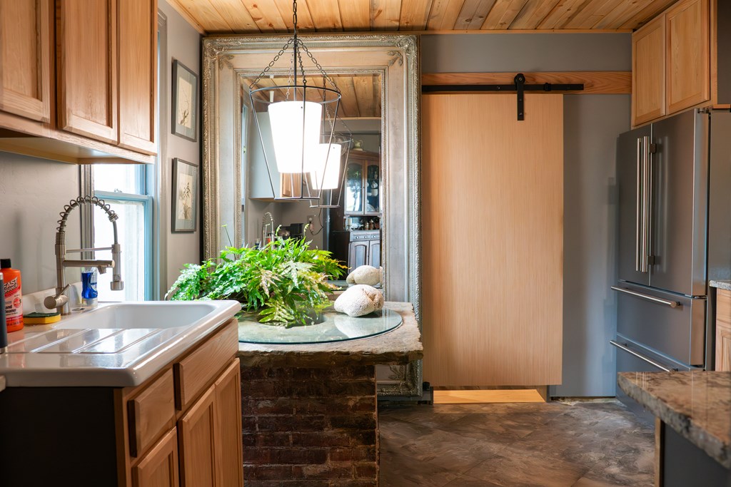 Doyle, Tennessee, 38559, United States, 3 Bedrooms Bedrooms, ,3 BathroomsBathrooms,Residential,Forsale,1996606