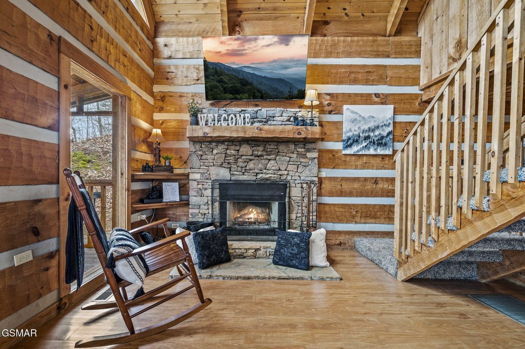 Pigeon Forge, Tennessee, 37863, United States, 1 Bedroom Bedrooms, ,1.5 BathroomsBathrooms,Residential,Forsale,1999442