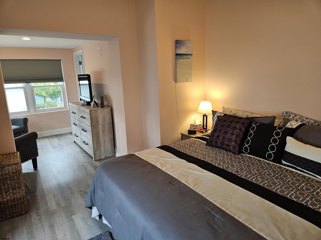 Ventnor, New Jersey, 08406, United States, 6 Bedrooms Bedrooms, ,4 BathroomsBathrooms,Residential,Forsale,1994159