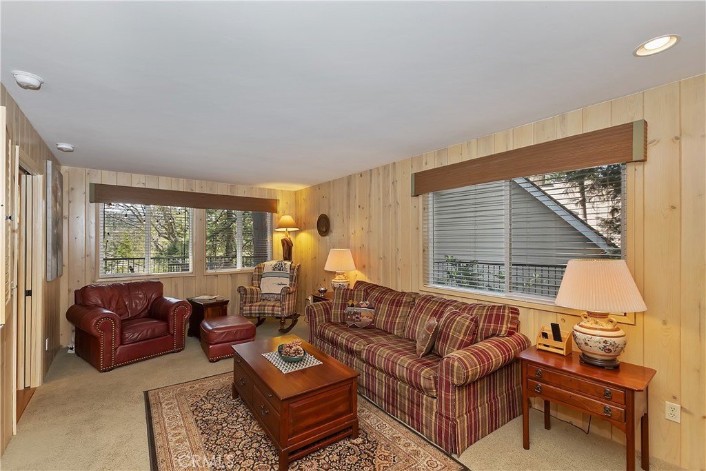 Lake Arrowhead, California, 92352, United States, 4 Bedrooms Bedrooms, ,4 BathroomsBathrooms,Residential,Forsale,2004002