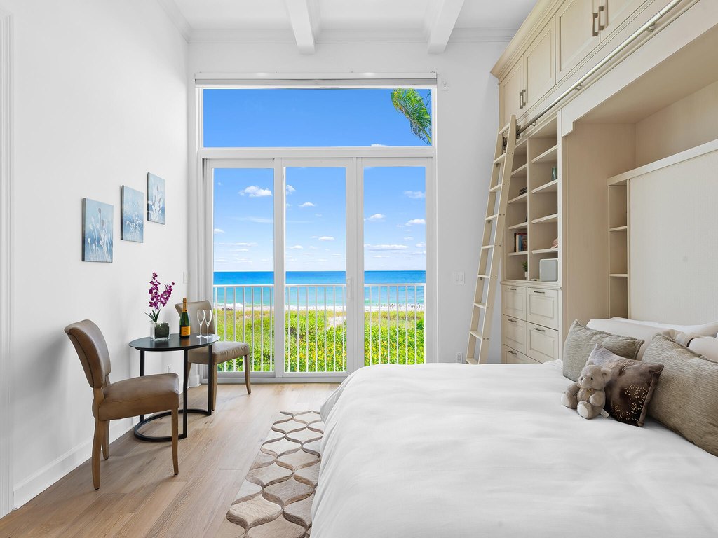 Delray Beach, Florida, 33483, United States, 4 Bedrooms Bedrooms, ,3.5 BathroomsBathrooms,Residential,Forsale,1996344