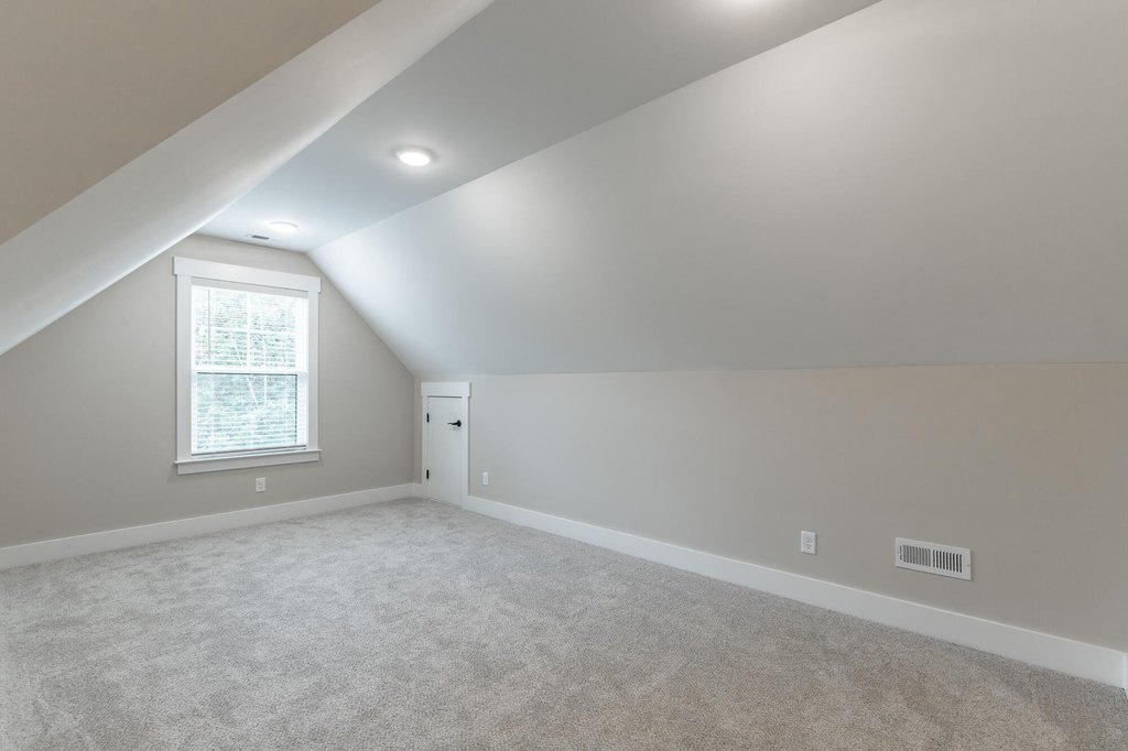 Harrison, Tennessee, 37341, United States, 3 Bedrooms Bedrooms, ,2.5 BathroomsBathrooms,Residential,Forsale,1995326