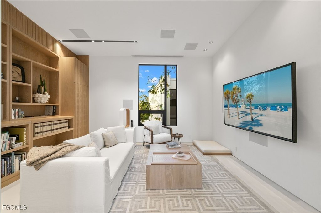 Sanibel, Florida, 33957, United States, 4 Bedrooms Bedrooms, ,4.5 BathroomsBathrooms,Residential,Forsale,1998646