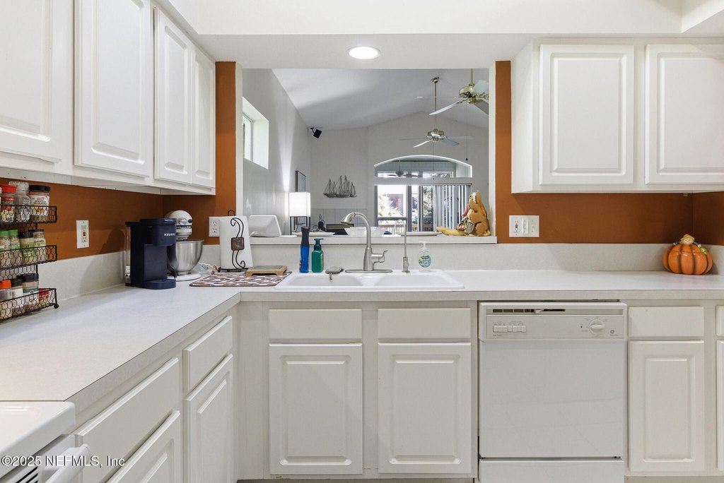 Ponte Vedra Beach, Florida, 32082, United States, 3 Bedrooms Bedrooms, ,2 BathroomsBathrooms,Residential,Forsale,2001149