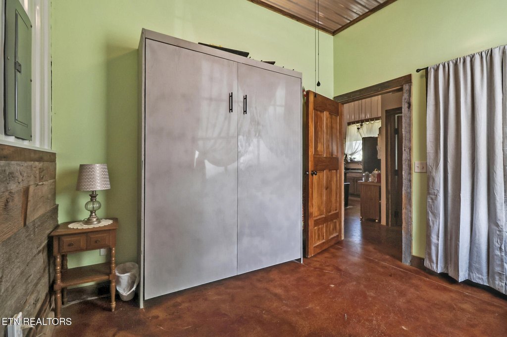 Crossville, Tennessee, 38571, United States, 3 Bedrooms Bedrooms, ,2.5 BathroomsBathrooms,Residential,Forsale,1907865