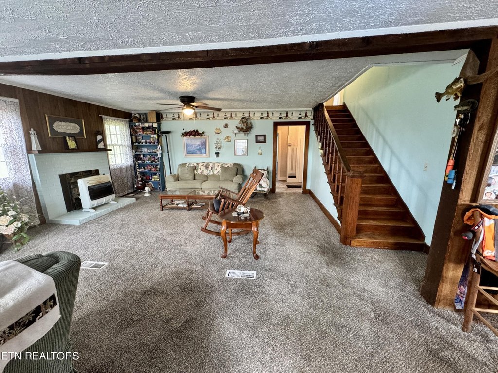 Crossville, Tennessee, 38571, United States, 4 Bedrooms Bedrooms, ,2 BathroomsBathrooms,Residential,Forsale,1996591