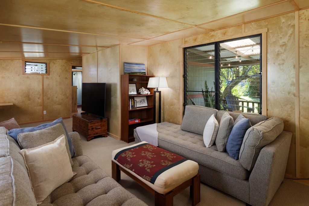 Kapaau, Hawaii, 96755, United States, 2 Bedrooms Bedrooms, ,1 BathroomBathrooms,Residential,Forsale,2004383