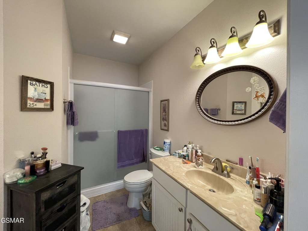 Dandridge, Tennessee, 37725, United States, 3 Bedrooms Bedrooms, ,2.5 BathroomsBathrooms,Residential,Forsale,1999447