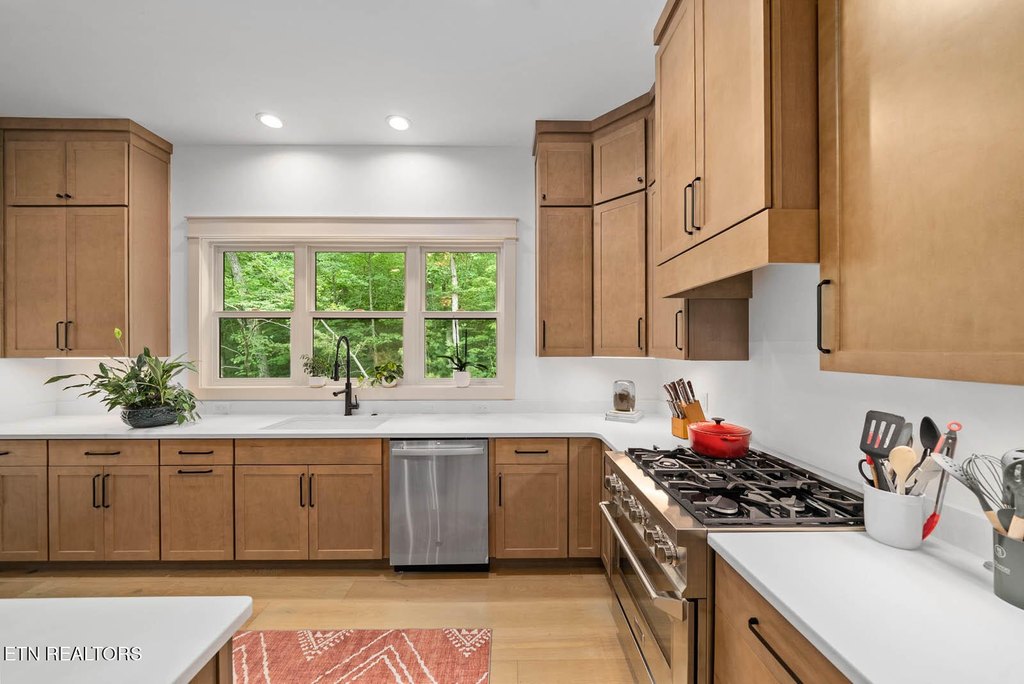 Fairfield Glade, Tennessee, 38558, United States, 3 Bedrooms Bedrooms, ,2.5 BathroomsBathrooms,Residential,Forsale,1952852