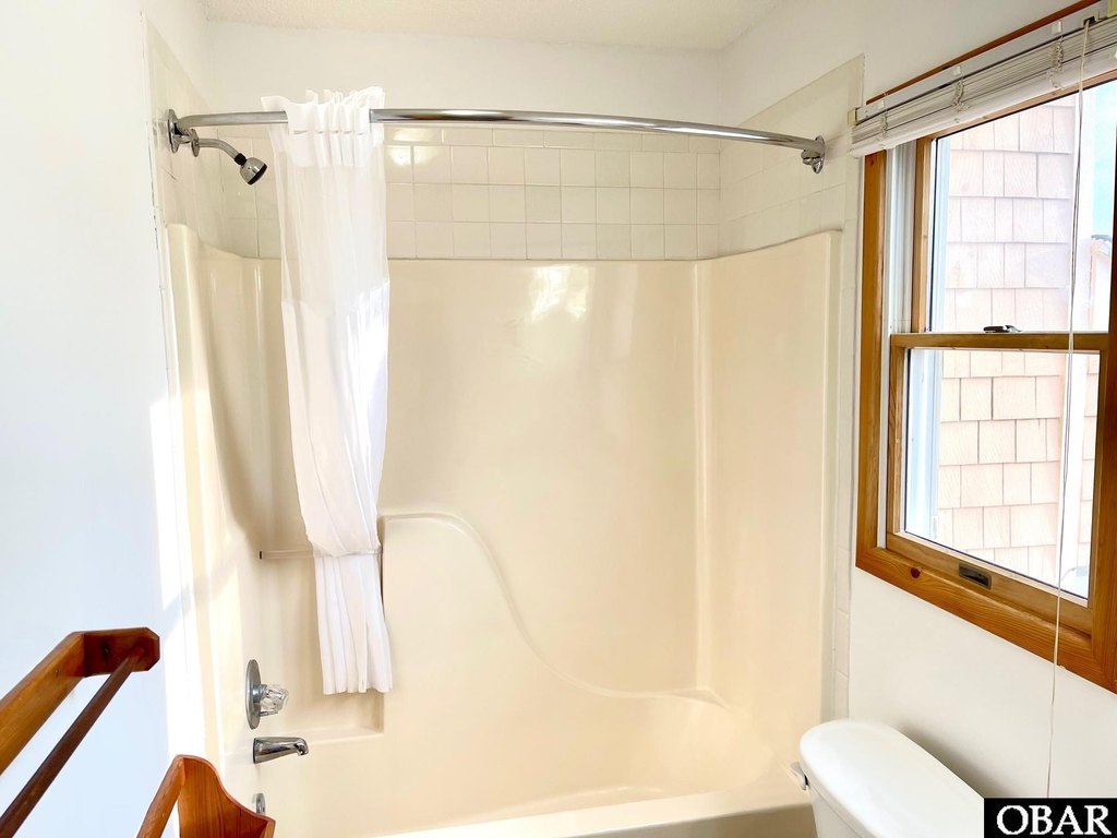 Corolla, North Carolina, 27927, United States, 5 Bedrooms Bedrooms, ,4.5 BathroomsBathrooms,Residential,Forsale,2004884