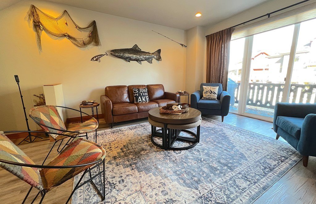 McCall, Idaho, 83638, United States, 2 Bedrooms Bedrooms, ,2.5 BathroomsBathrooms,Residential,Forsale,1996724