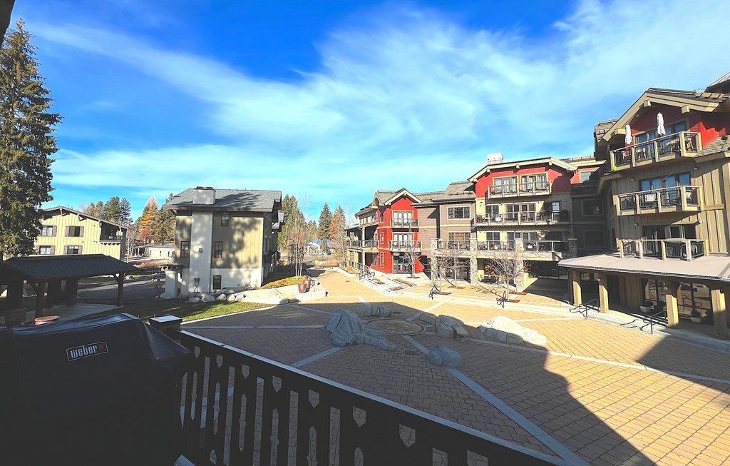 McCall, Idaho, 83638, United States, 2 Bedrooms Bedrooms, ,2.5 BathroomsBathrooms,Residential,Forsale,1996724