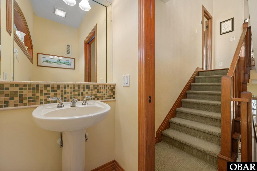 Waves, North Carolina, 27982, United States, 4 Bedrooms Bedrooms, ,4.5 BathroomsBathrooms,Residential,Forsale,2004126