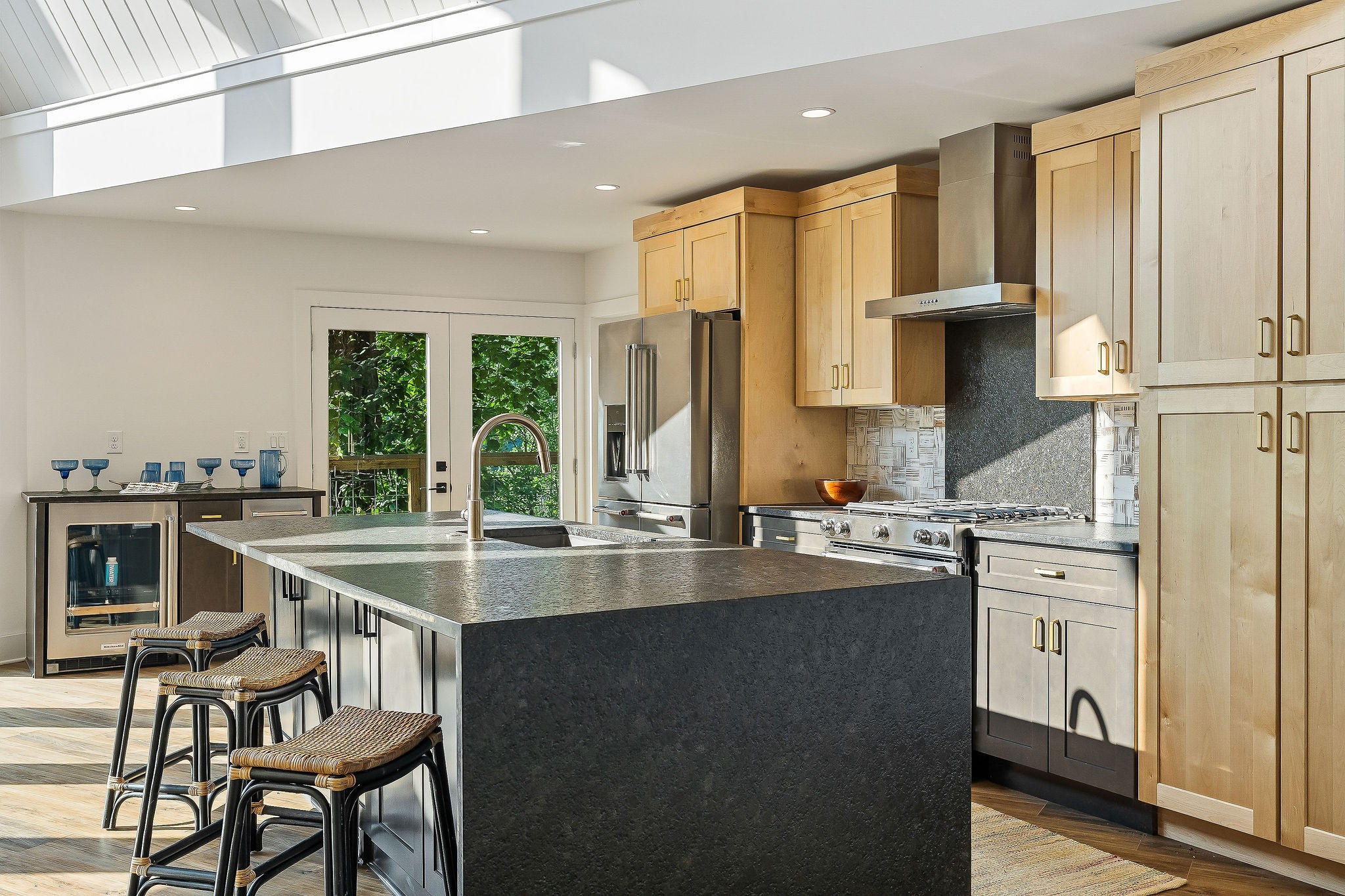 Smithville, Tennessee, 37166, United States, 4 Bedrooms Bedrooms, ,4 BathroomsBathrooms,Residential,Forsale,1999482