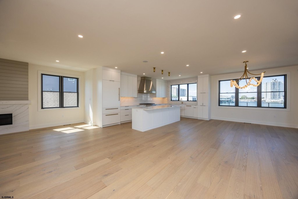 Ventnor, New Jersey, 08406, United States, 6 Bedrooms Bedrooms, ,6 BathroomsBathrooms,Residential,Forsale,2004612