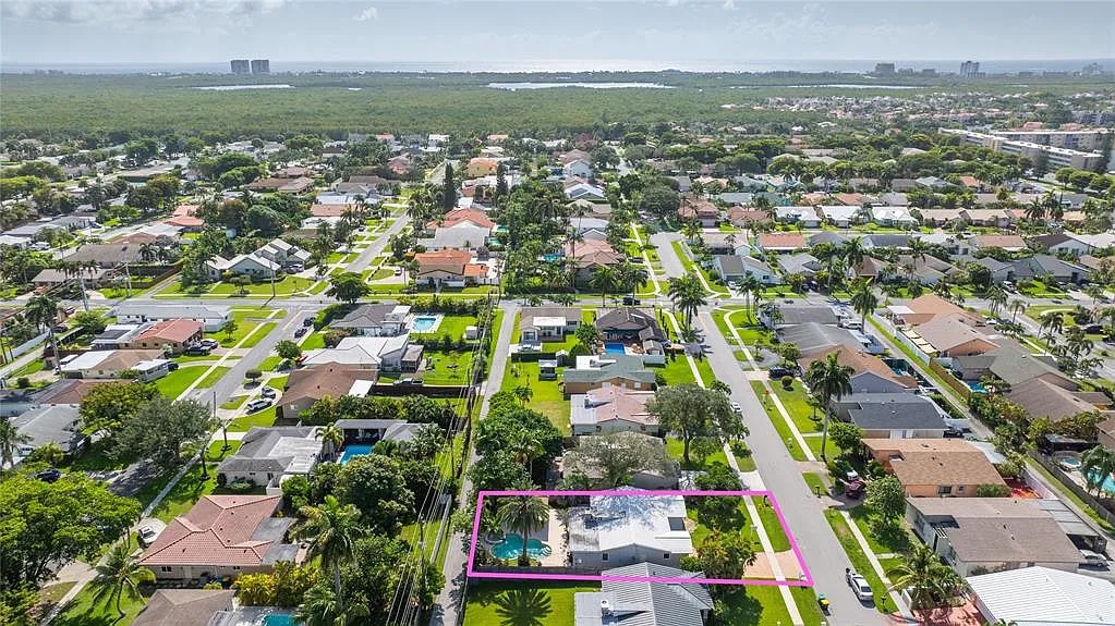 Dania Beach, Florida, 33004, United States, 2 Bedrooms Bedrooms, ,2 BathroomsBathrooms,Residential,Forsale,1994114