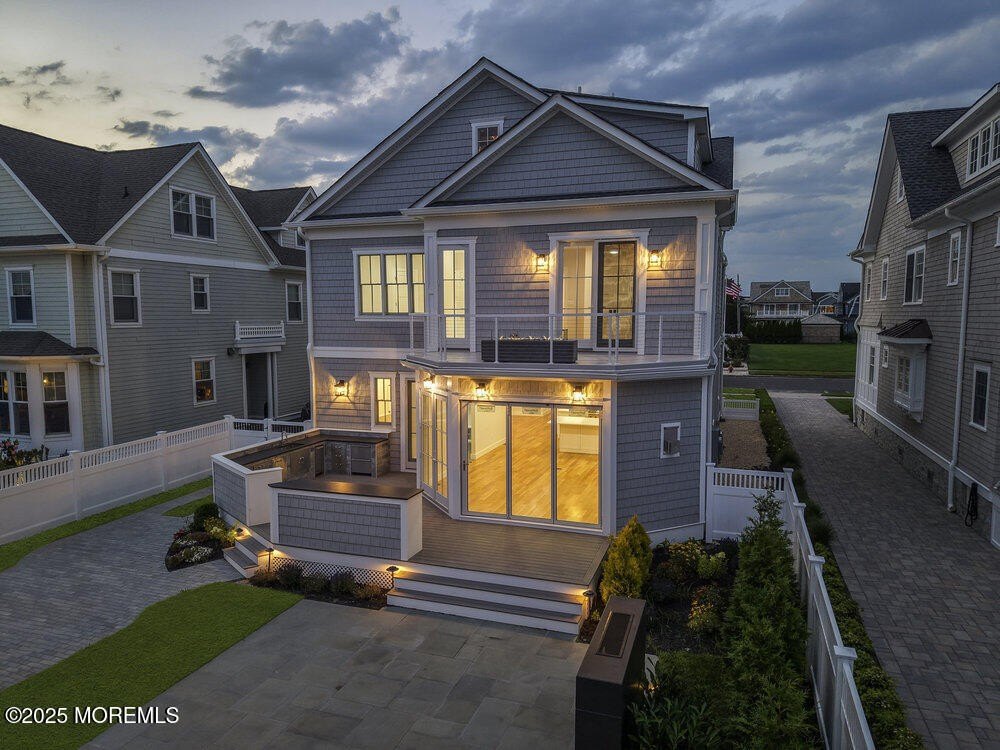 Spring Lake, New Jersey, 07762, United States, 6 Bedrooms Bedrooms, ,7 BathroomsBathrooms,Residential,Forsale,2001418