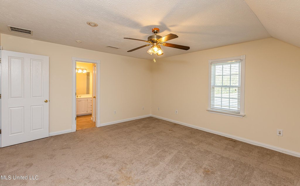 Flora, Mississippi, 39071, United States, 4 Bedrooms Bedrooms, ,4.5 BathroomsBathrooms,Residential,Forsale,1908058