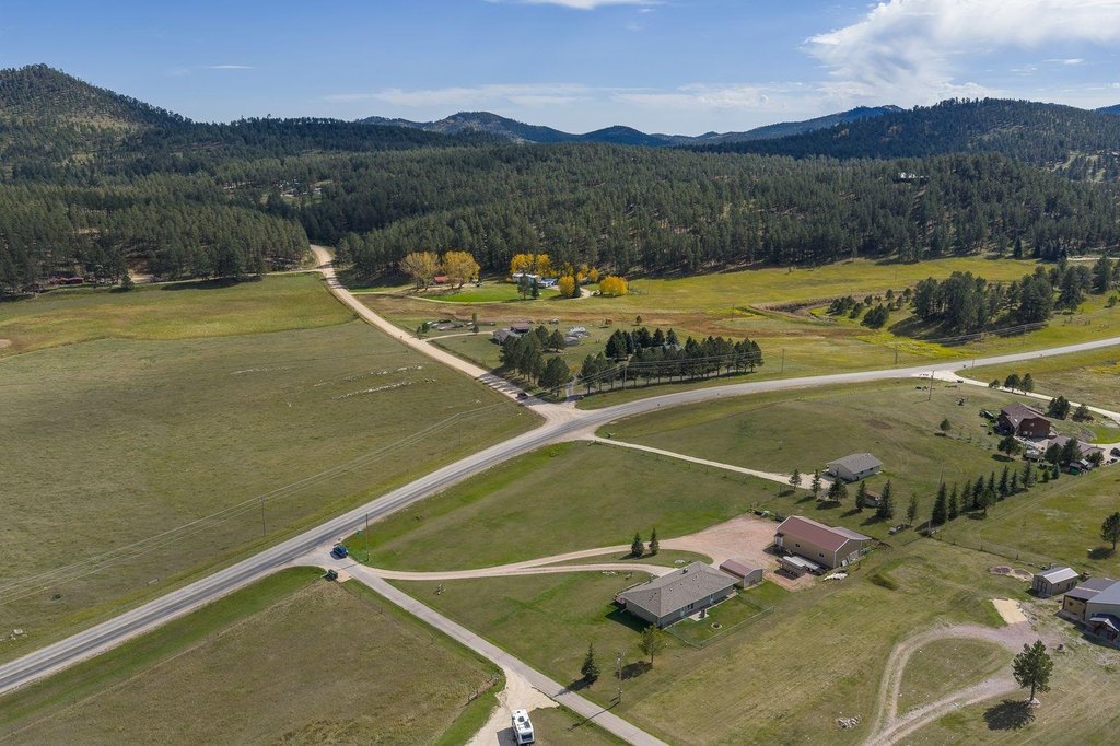 Custer, South Dakota, 57730, United States, 5 Bedrooms Bedrooms, ,2 BathroomsBathrooms,Residential,Forsale,2011080