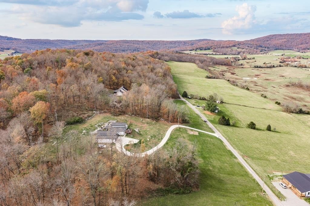 Monroe, Tennessee, 38573, United States, 3 Bedrooms Bedrooms, ,3.5 BathroomsBathrooms,Residential,Forsale,2010936