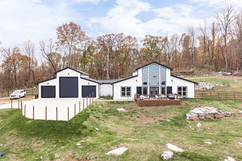 Monroe, Tennessee, 38573, United States, 3 Bedrooms Bedrooms, ,3.5 BathroomsBathrooms,Residential,Forsale,2010936