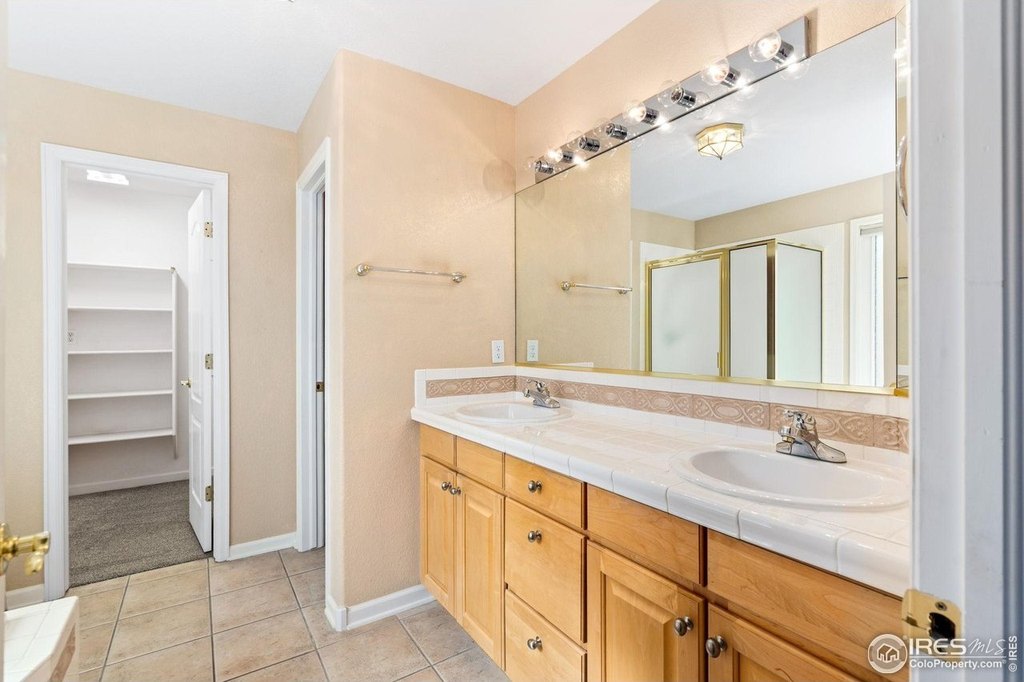 Loveland, Colorado, 80538, United States, 3 Bedrooms Bedrooms, ,3.5 BathroomsBathrooms,Residential,Forsale,2004288