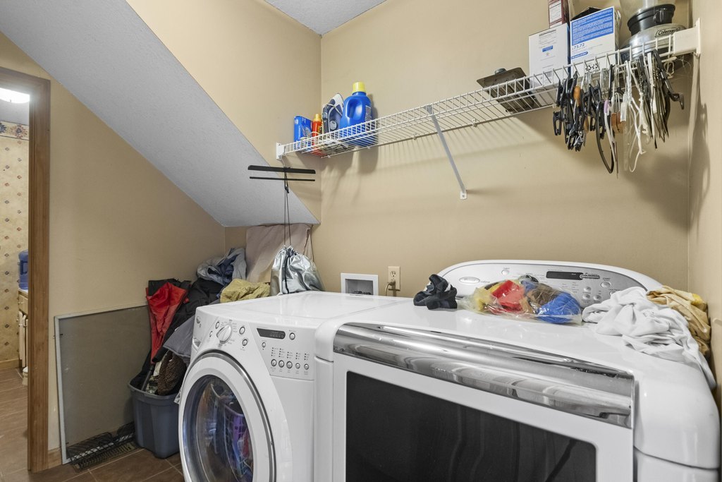 Ringgold, Georgia, 30736, United States, 3 Bedrooms Bedrooms, ,3.5 BathroomsBathrooms,Residential,Forsale,2004682