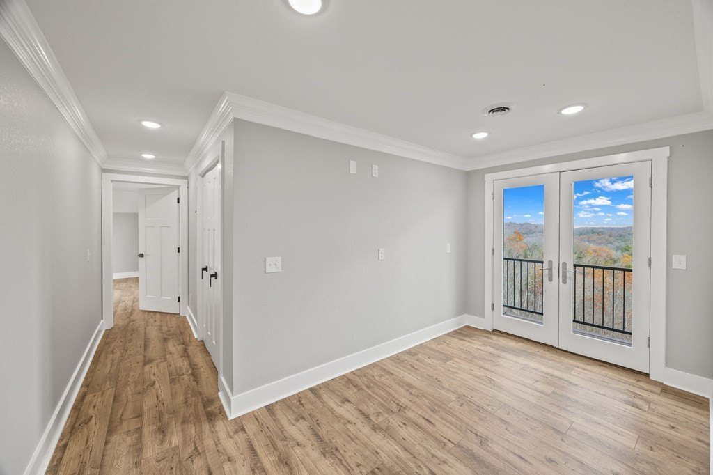 Byrdstown, Tennessee, 38549, United States, 5 Bedrooms Bedrooms, ,4.5 BathroomsBathrooms,Residential,Forsale,1996615