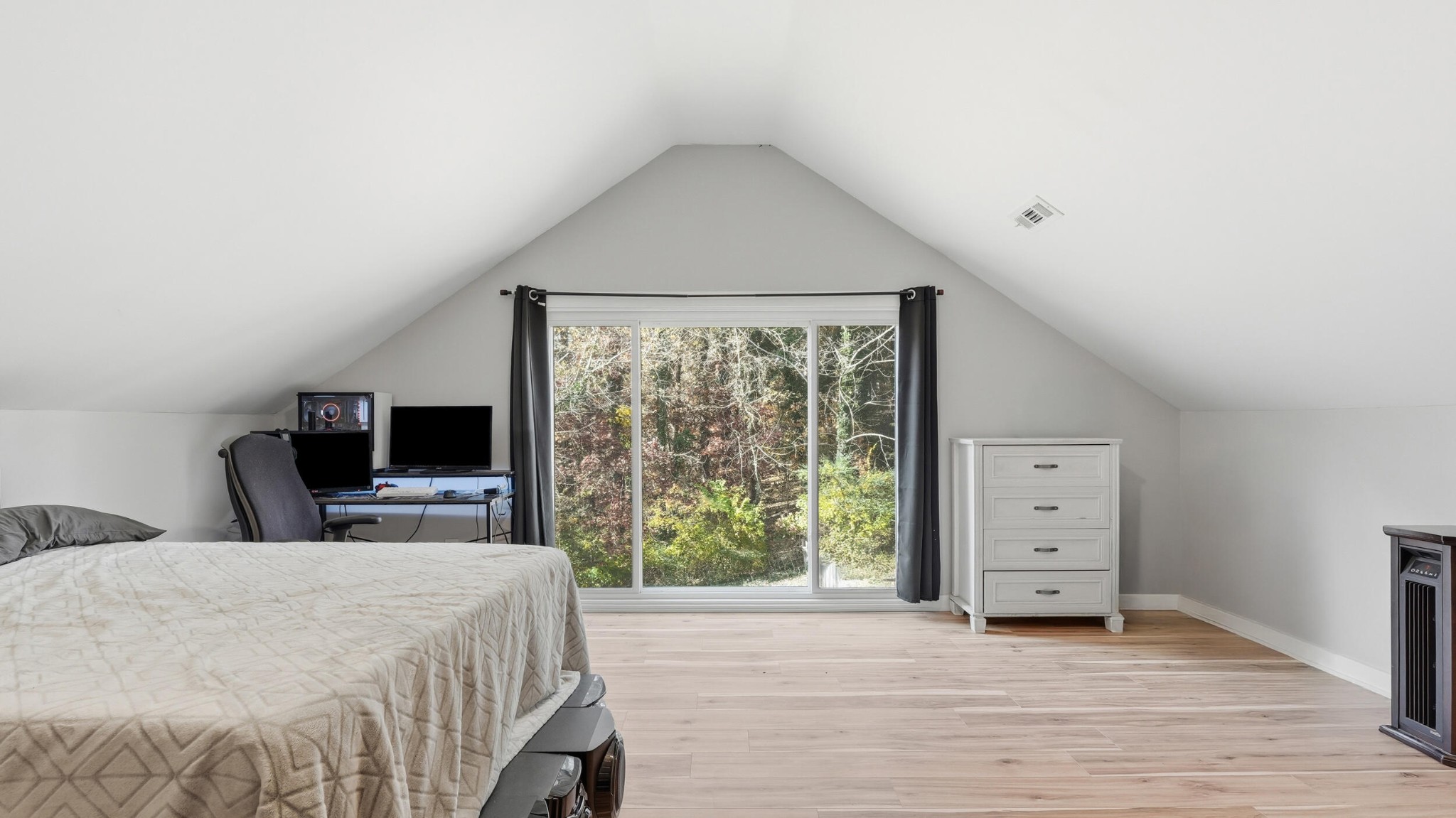 Chattanooga, Tennessee, 37416, United States, 6 Bedrooms Bedrooms, ,4 BathroomsBathrooms,Residential,Forsale,2004678