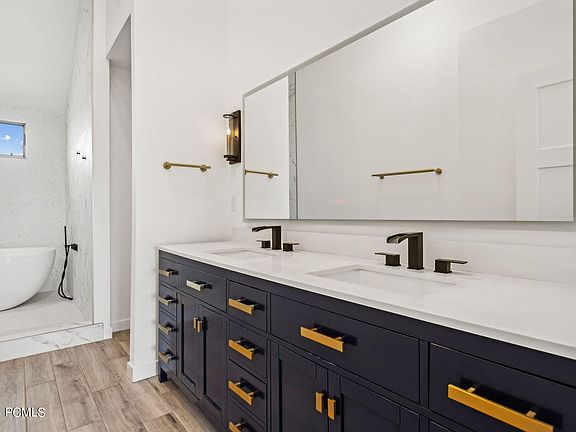 Park City, Utah, 84098, United States, 5 Bedrooms Bedrooms, ,3 BathroomsBathrooms,Residential,Forsale,2000249