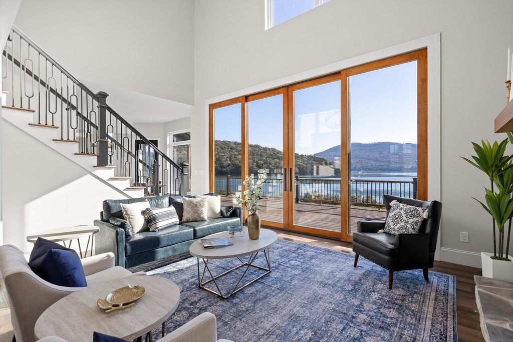 Jasper, Tennessee, 37347, United States, 5 Bedrooms Bedrooms, ,6.5 BathroomsBathrooms,Residential,Forsale,2009602