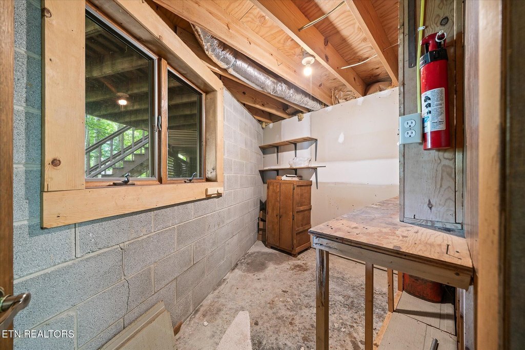 Crossville, Tennessee, 38558, United States, 2 Bedrooms Bedrooms, ,2 BathroomsBathrooms,Residential,Forsale,1907858