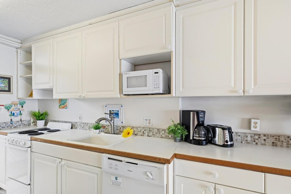 Kailua-Kona, Hawaii, 96740, United States, ,1 BathroomBathrooms,Residential,Forsale,2004412