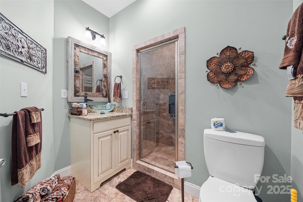 Clover, South Carolina, 29710, United States, 5 Bedrooms Bedrooms, ,7.5 BathroomsBathrooms,Residential,Forsale,2004572