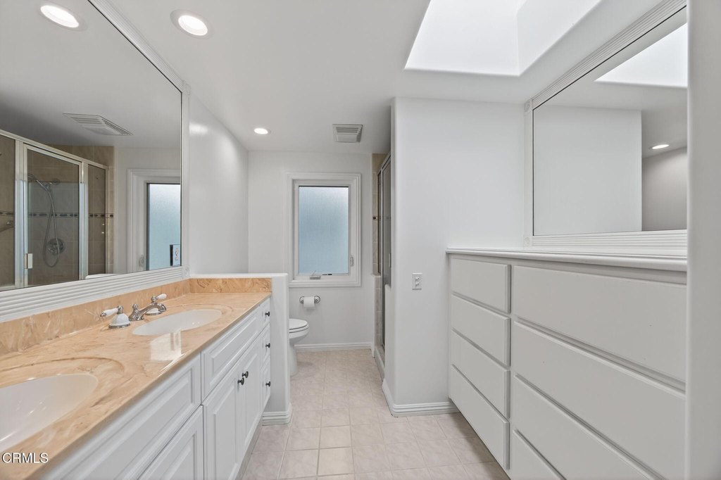 Oxnard, California, 93035, United States, 4 Bedrooms Bedrooms, ,3.5 BathroomsBathrooms,Residential,Forsale,2004312