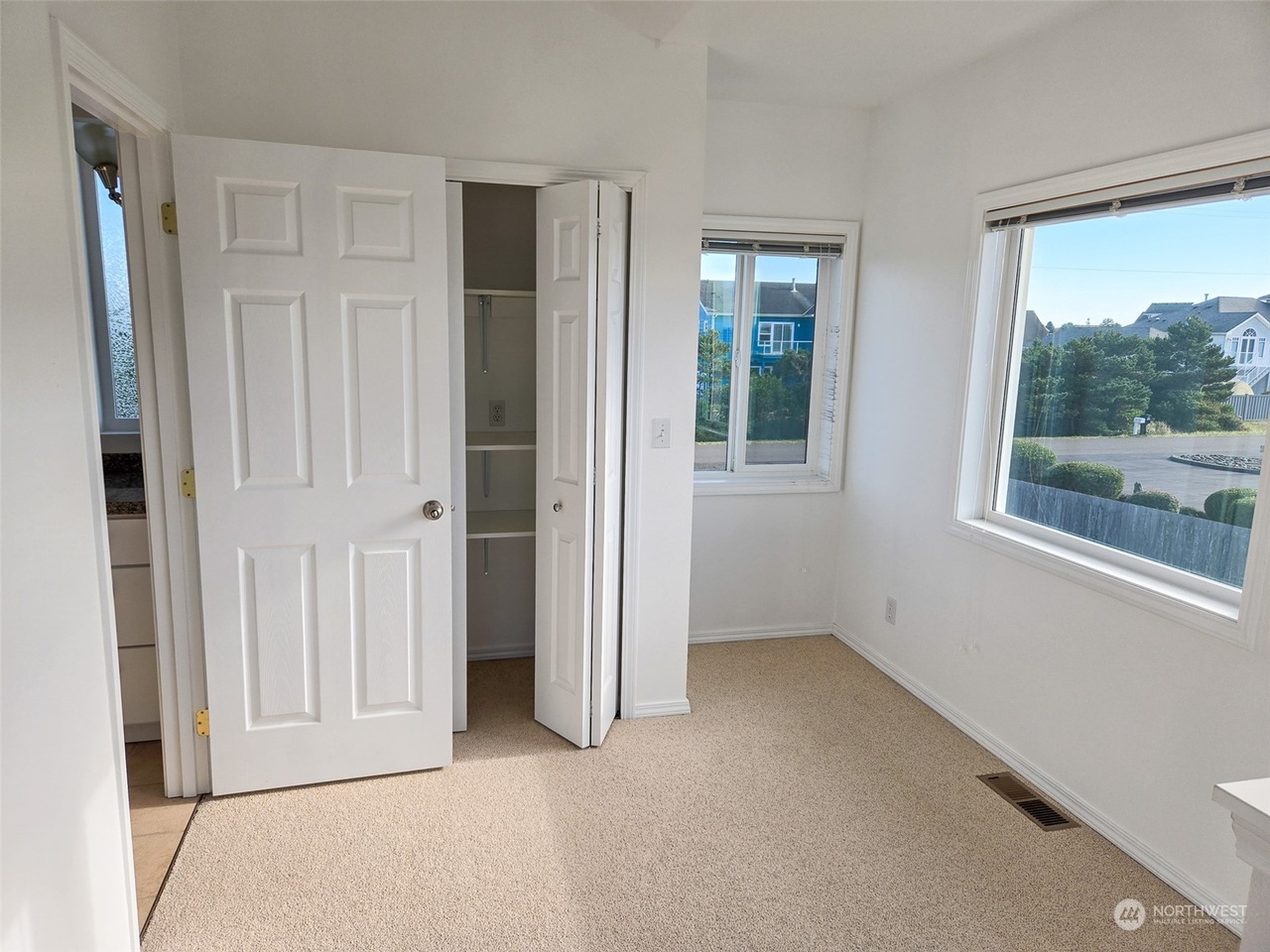 Ocean Shores, Washington, 98569, United States, 4 Bedrooms Bedrooms, ,3 BathroomsBathrooms,Residential,Forsale,2004449