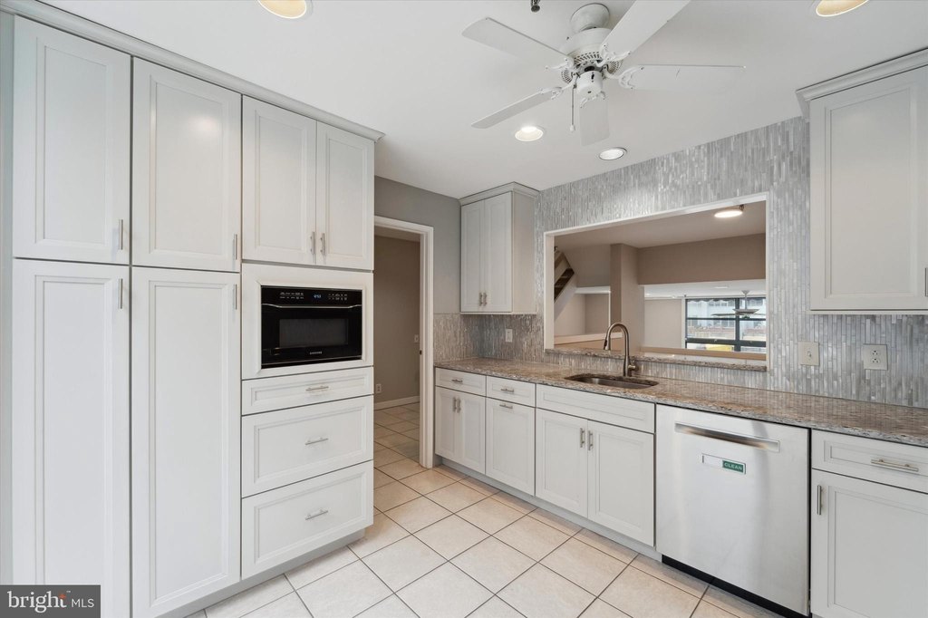 PHILADELPHIA, Pennsylvania, 19106, United States, 2 Bedrooms Bedrooms, ,2.5 BathroomsBathrooms,Residential,Forsale,2004202